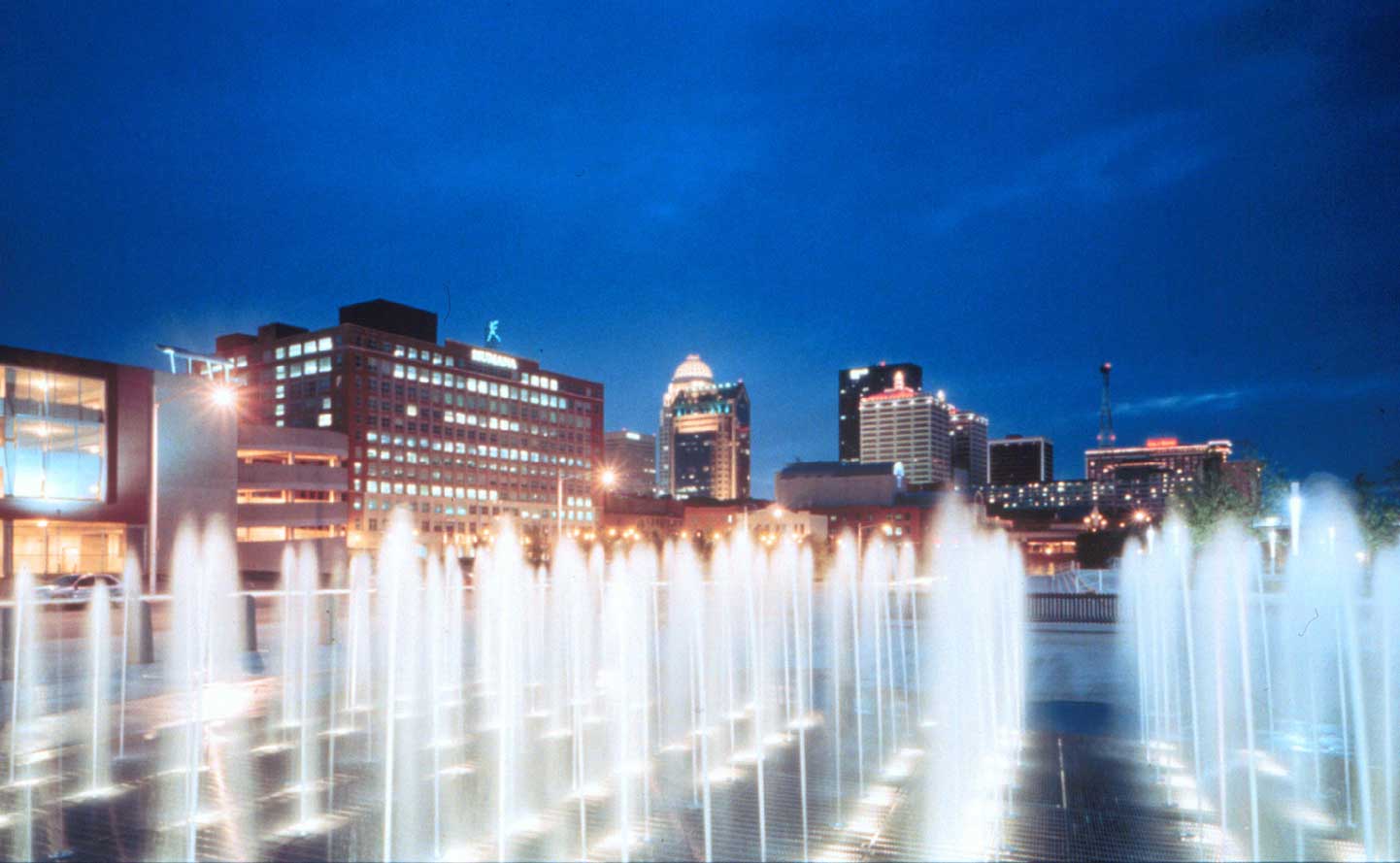 Louisville Waterfront Park - Joseph & Joseph Architects